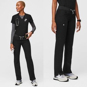 FIGS TECHNICAL COLLECTION KADE CARGO BLACK SMALL PETITE SCRUB PANTS